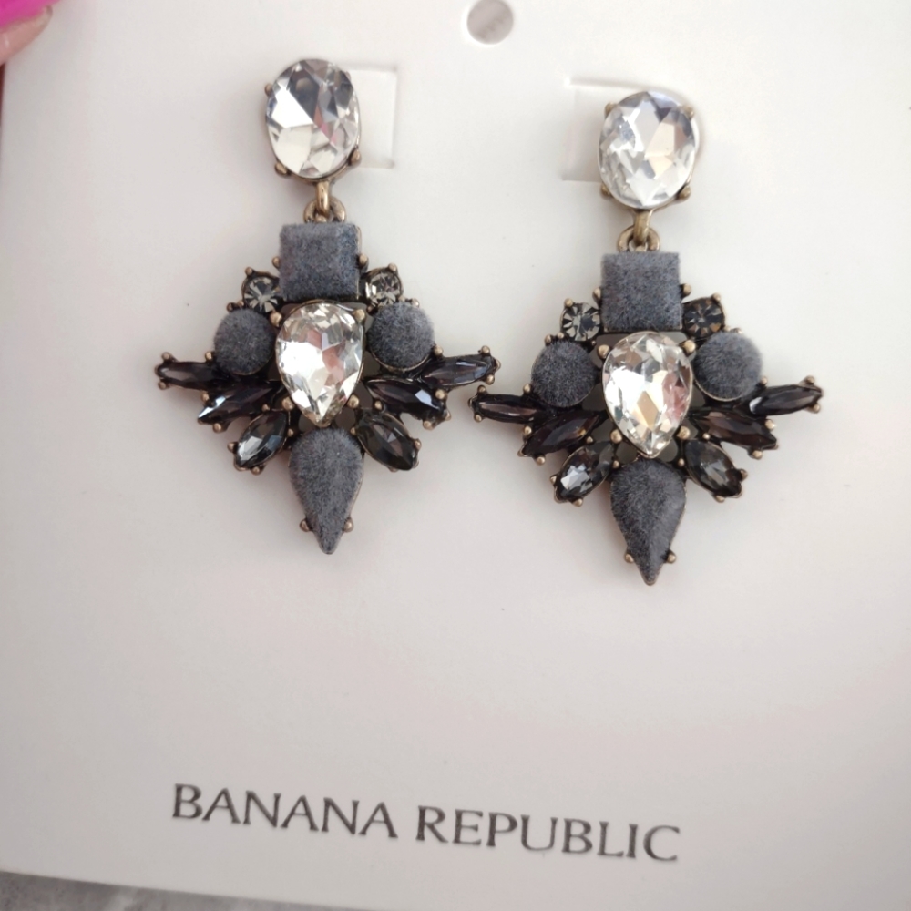 Banana Republic Grey stone and crystal earrings brand new!